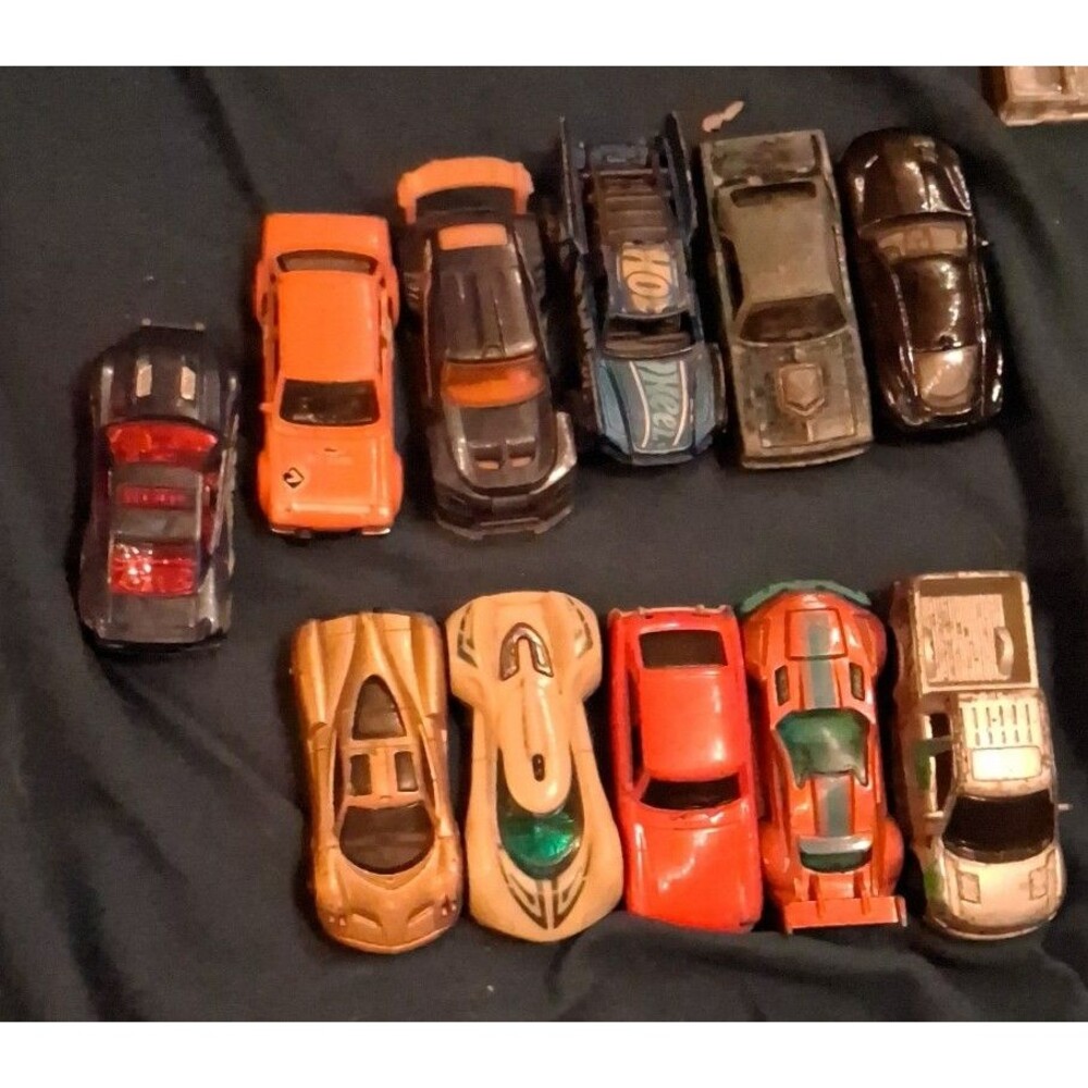 11 hot wheels vintage 2010 or older